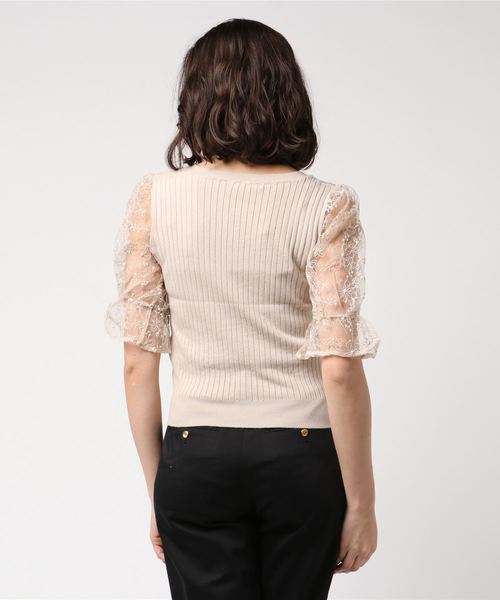 archives（アルシーヴ）の「チュールバルーンスリーブニット（ニット/セーター・レディース・オフホワイト/ブラック/ベージュ・MEDIUM）」の4枚目の写真