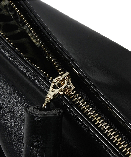 UNITED ARROWS（ユナイテッドアローズ）の「UAP TSL BIG クラッチ（クラッチバッグ・レディース・ゴールド/ブラック/ベージュ・フリー）」の6枚目の写真