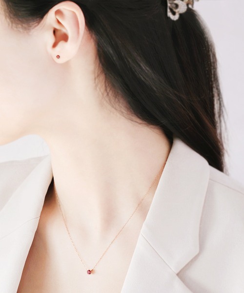 ESTELLE（エステール）の「1月誕生石 K18 ピンクゴールド ガーネット ネックレス ESTELLE/エステール WEB限定（ネックレス・レディース・ピンクゴールド・40cm）」の11枚目の写真