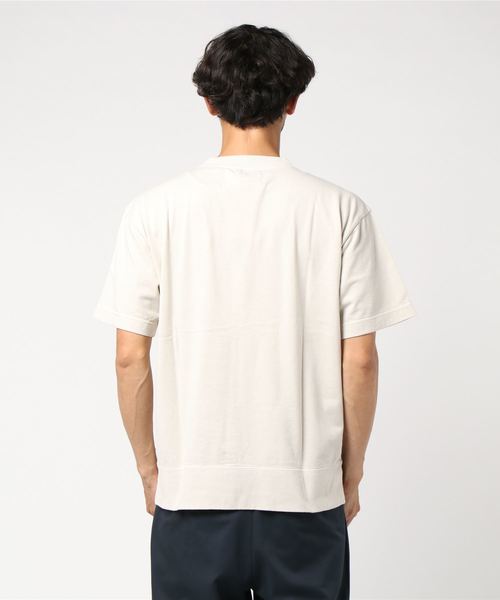 MHL.（エムエイチエル）の「GARMENT DYE DRY JERSEY（Tシャツ/カットソー・メンズ・ブラック/チャコール/オフホワイト・MEDIUM/LARGE）」の5枚目の写真
