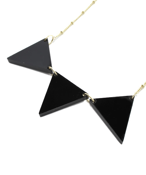 WEGO（ウィゴー）の「WEGO/三角プラネックレス（ネックレス・レディース・ホワイト/ブラック/その他1・FREE）」の6枚目の写真