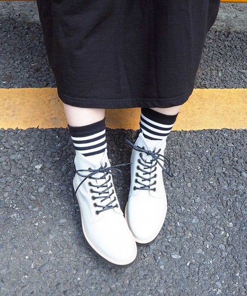 あしながおじさん（アシナガオジサン）の「〈あしながおじさん〉レースアップブーツ（ブーツ・レディース・ブラック/ダークブラウン/ホワイト/クリアブラック・22.5cm/23.0cm/23.5cm/24.5cm/24.0cm）」の2枚目の写真