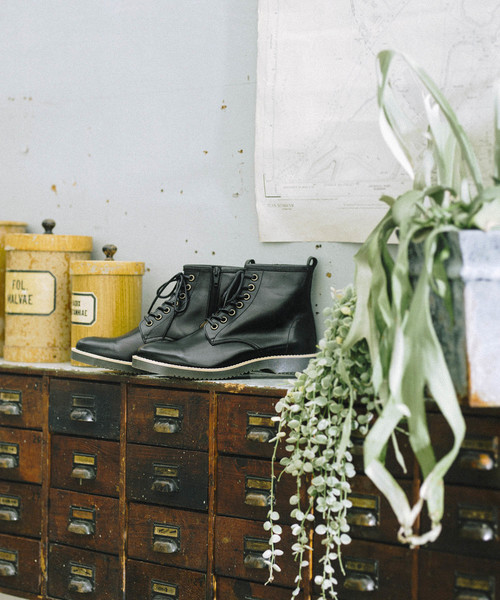 あしながおじさん（アシナガオジサン）の「〈あしながおじさん〉レースアップブーツ（ブーツ・レディース・ブラック/ダークブラウン/ホワイト/クリアブラック・22.5cm/23.0cm/23.5cm/24.5cm/24.0cm）」の11枚目の写真