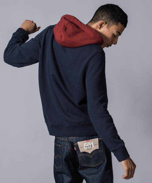 Levi's（リーバイス）の「バットウィングフーディー CONTRAST HOOD NIGHTWATC（パーカー・メンズ・マルチ・S/M/L/XL）」の3枚目の写真