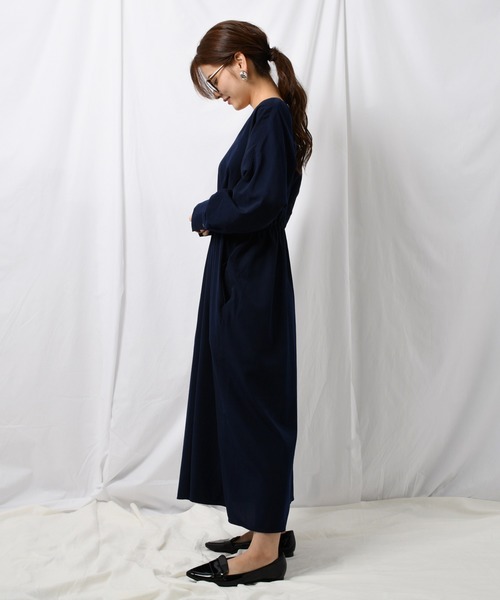 Ambre Neige(アンブルネージュ)の「ギャザーロングワンピース【WEB/EC限定商品】(ワンピース・レディース・チャコールグレー/ベージュ/ネイビー・FREE)」の12枚目の写真