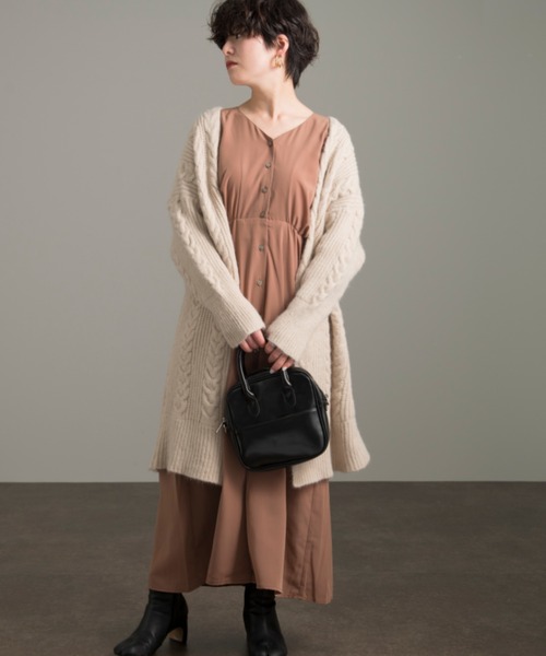 Ambre Neige(アンブルネージュ)の「ギャザーロングワンピース【WEB/EC限定商品】(ワンピース・レディース・チャコールグレー/ベージュ/ネイビー・FREE)」の18枚目の写真