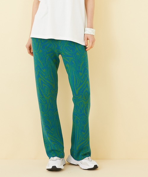 STUDIOUS（ステュディオス）の「【STUDIOUS】マーブルニットジャガードフレアパンツ（その他パンツ・レディース・グリーン/パープル・1/2）」の3枚目の写真