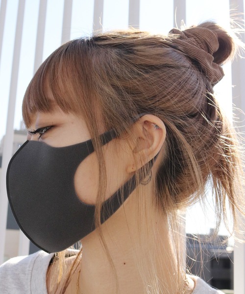 ROOPTOKYO（ループトウキョウ）の「GIO＆GIA/ジオアンドジア 3D立体ウレタンマスク（マスク・メンズ・ライトグレー/グレー/ブラック・FREE）」の3枚目の写真