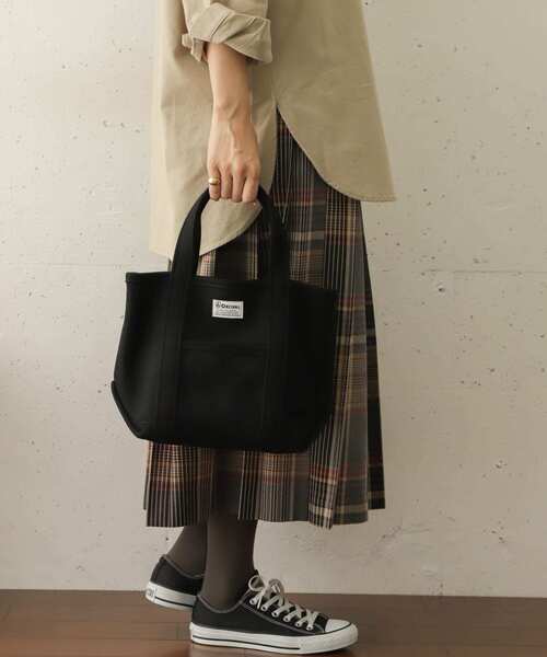 ORCIVAL（オーシバル）の「ORCIVAL　メルトントートバッグ S（トートバッグ・レディース・ライトブルー/ブラック/アイボリー・ONE）」の4枚目の写真