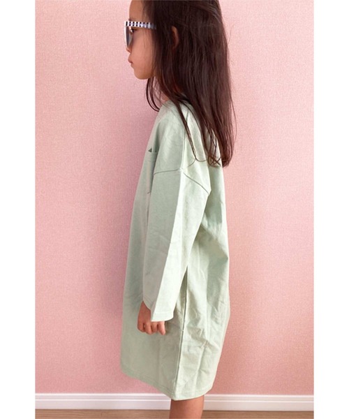 THE CASUAL（カジュアル）の「無地 ビッグシルエット 9分袖 ロングワンピース キッズ（ワンピース・キッズ・アイボリー/ブラック/杢グレー/チャコール/モカ/ベージュ/ミント/ピンク・110cm/120cm/130cm/140cm/150cm/160cm）」の15枚目の写真