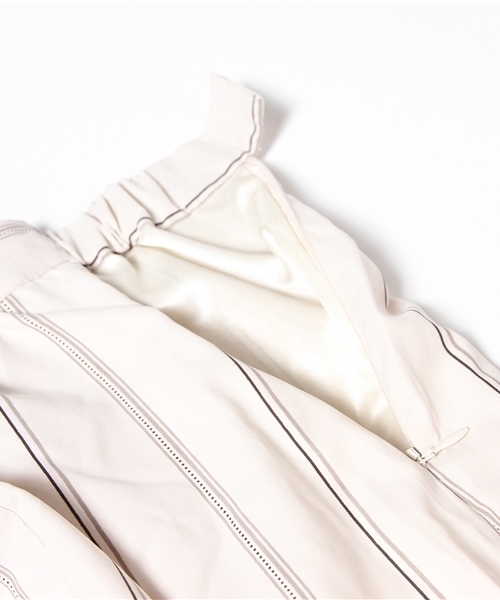 CIAOPANIC（チャオパニック）の「【Ciaopanic】オリジナルストライプ前釦SK（スカート・レディース・ベージュ/ネイビー・FREE）」の4枚目の写真