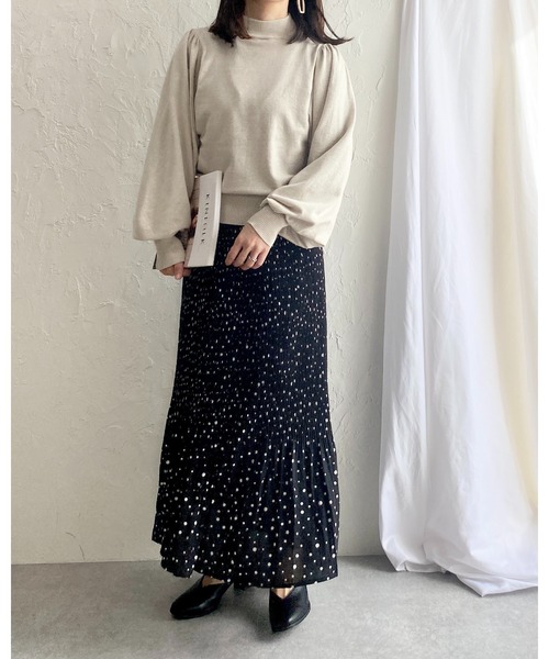 She's Closet(シーズクローゼット)の「モックネックバルーンスリーブショート丈ニット(ニット/セーター・レディース・アイボリー/パープル/ブラック・FREE)」の16枚目の写真