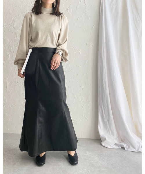 She's Closet(シーズクローゼット)の「モックネックバルーンスリーブショート丈ニット(ニット/セーター・レディース・アイボリー/パープル/ブラック・FREE)」の17枚目の写真