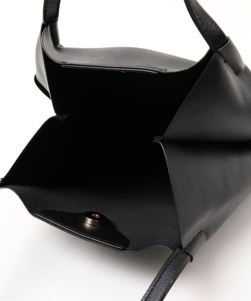 Te chichi TERRASSE（テチチテラス）の「フェイクレザートートバッグ（トートバッグ・レディース・ブラック/オフホワイト/グリーン・ﾌﾘ-）」の9枚目の写真