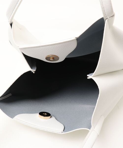 Te chichi TERRASSE（テチチテラス）の「フェイクレザートートバッグ（トートバッグ・レディース・ブラック/オフホワイト/グリーン・ﾌﾘ-）」の7枚目の写真