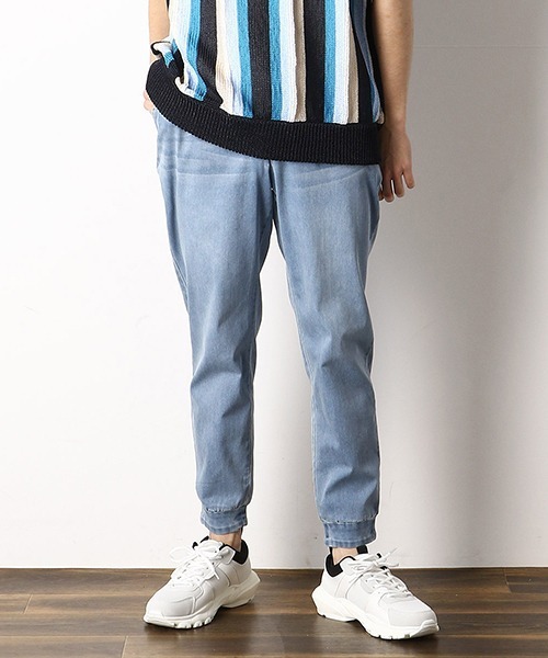 Purple&Yellow（パープルアンドイエロー）の「★ＴＶドラマ着用商品★ デニムジョガーパンツ（デニムパンツ・メンズ・ブルー系その他/ワンウォッシュ/ケミカルウォッシュ・MEDIUM/SMALL/LARGE/X-LARGE/X-SMALL）」の2枚目の写真