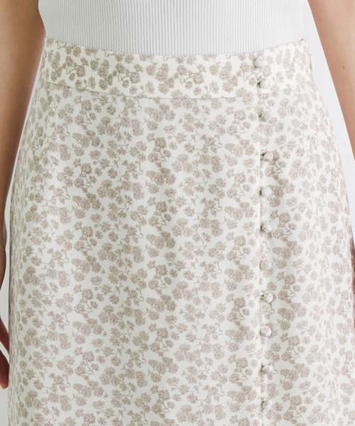 ROPE' PICNIC（ロペピクニック）の「フラワープリントくるみ釦ラップスカート（スカート・レディース・ベージュ/ライトグリーン/ラベンダー・36/38）」の10枚目の写真