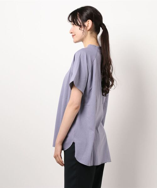 Samansa Mos2（サマンサ モスモス）の「スタンドネック刺繍ロゴTシャツ（シャツ/ブラウス・レディース・ベージュ/パープル/オフホワイト・ﾌﾘ-）」の5枚目の写真