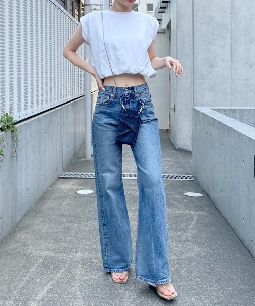 SPIRALGIRL(スパイラルガール)の「肩パット入りバックプリントノースリーブトップス(Tシャツ/カットソー・レディース・ブラック/オフホワイト・FREE)」の13枚目の写真