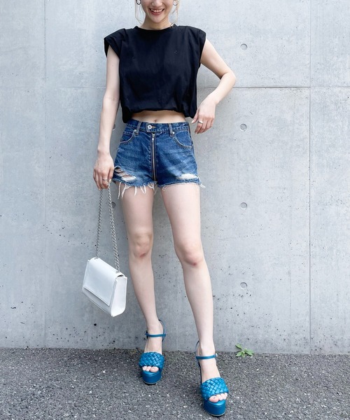 SPIRALGIRL(スパイラルガール)の「肩パット入りバックプリントノースリーブトップス(Tシャツ/カットソー・レディース・ブラック/オフホワイト・FREE)」の10枚目の写真