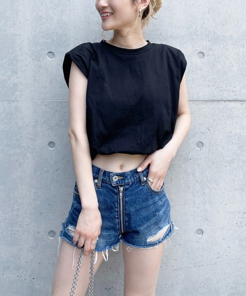 SPIRALGIRL(スパイラルガール)の「肩パット入りバックプリントノースリーブトップス(Tシャツ/カットソー・レディース・ブラック/オフホワイト・FREE)」の14枚目の写真
