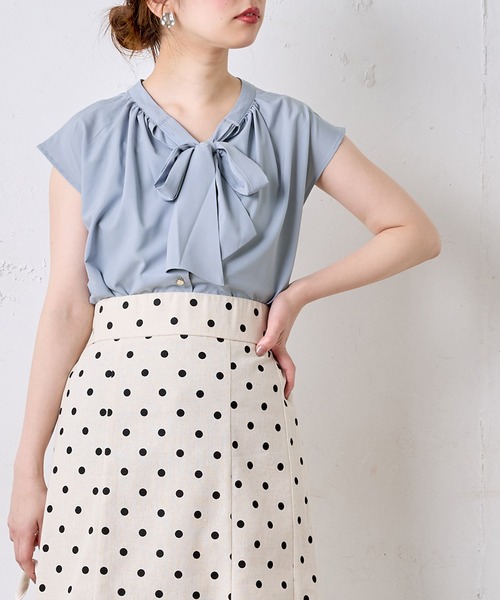 natural couture(ナチュラルクチュール)の「前後2WAYノースリーブビッグボータイブラウス(シャツ/ブラウス・レディース・オフホワイト/モカ/サックスブルー/ラベンダー/その他1/その他2・FREE)」の17枚目の写真