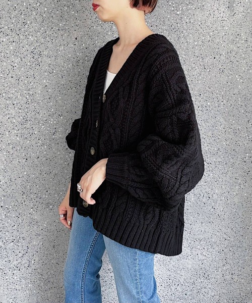 PAGEBOY（ページボーイ）の「ケーブルVネックカーディガン（ニット/セーター・レディース・オフホワイト/ブラック/ブラウン系その他/グレイッシュベージュ・FREE）」の13枚目の写真