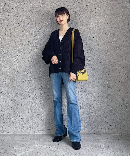 PAGEBOY（ページボーイ）の「ケーブルVネックカーディガン（ニット/セーター・レディース・オフホワイト/ブラック/ブラウン系その他/グレイッシュベージュ・FREE）」の11枚目の写真