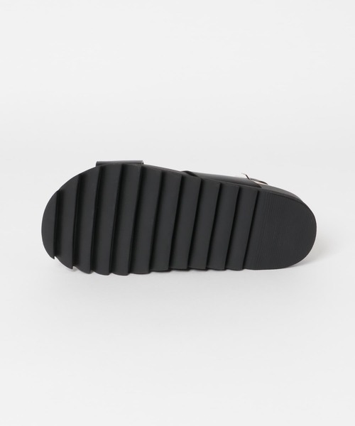 RODE SKO（ロデスコ）の「TONIA フットベッドクロスサンダル（サンダル・レディース・ブラック/アニマル・38/37）」の5枚目の写真