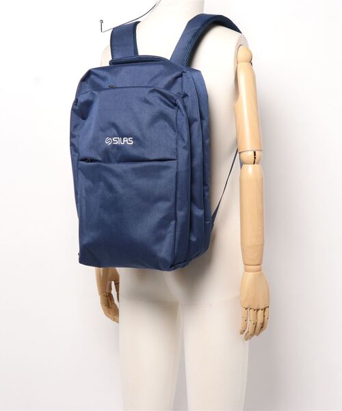 UNSTANDARD(アンスタンダード)の「UNSTANDARD アンスタンダード 【SILAS×UNSTANDARD】SQUARE BACKPACK(バックパック/リュック・メンズ・ネイビー・FREE)」の2枚目の写真