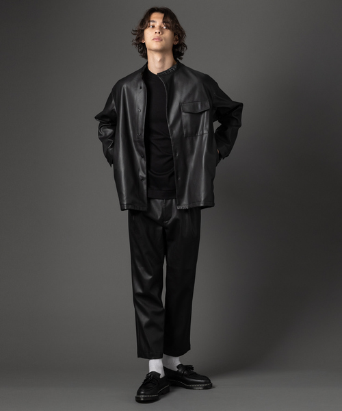 MYSELF ABAHOUSE（マイセルフアバハウス）の「【MYSELF ABAHOUSE】ネオレザー バンドカラー シャツ（シャツ/ブラウス・メンズ・ブラック/グレイッシュベージュ・48/46）」の3枚目の写真