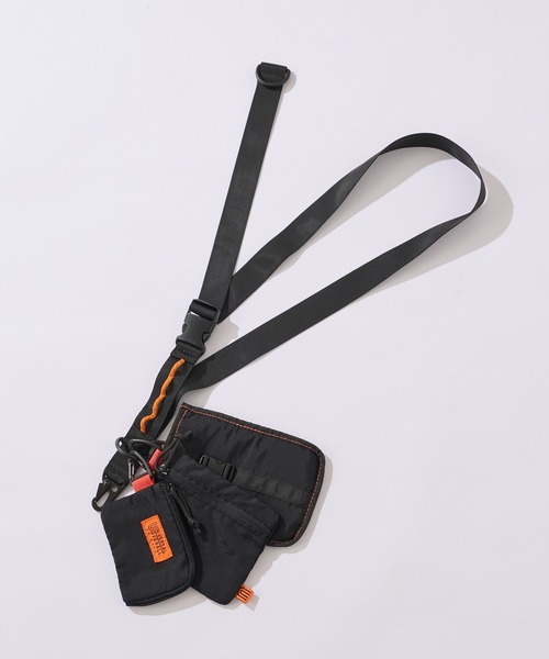 UNIVERSAL OVERALL（ユニバーサルオーバーオール）の「【UNIVERSAL OVERALL/ユニバーサルオーバーオール】別注マルチストラップショルダー（ショルダーバッグ・メンズ・ブラック/パープル/ブラウン/カーキ/オレンジ・ONE SIZE）」の2枚目の写真