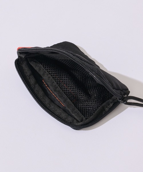 UNIVERSAL OVERALL（ユニバーサルオーバーオール）の「【UNIVERSAL OVERALL/ユニバーサルオーバーオール】別注マルチストラップショルダー（ショルダーバッグ・メンズ・ブラック/パープル/ブラウン/カーキ/オレンジ・ONE SIZE）」の17枚目の写真