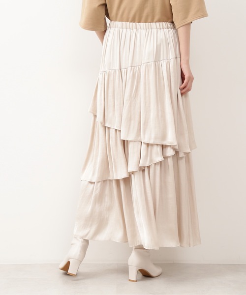 NATURAL BEAUTY BASIC（ナチュラルビューティーベーシック）の「サテンレイヤードスカート/0171220880（スカート・レディース・オフホワイト/グリーン/キャメル・SMALL/MEDIUM）」の9枚目の写真