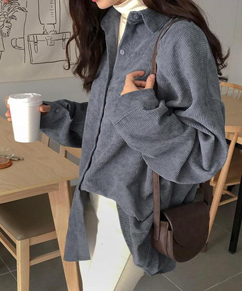 c.u.l（シーユーエル）の「【c.u.l:w】コーデュロイ ビッグシルエット シャツ culw78（シャツ/ブラウス・レディース・グレー/ブルー/アイボリー・FREE）」の3枚目の写真