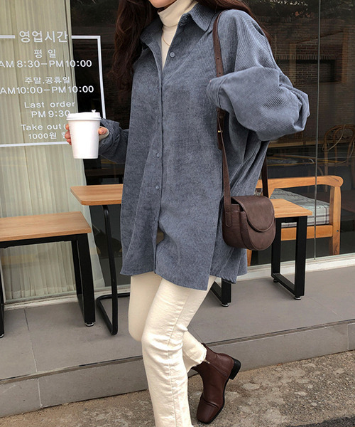 c.u.l（シーユーエル）の「【c.u.l:w】コーデュロイ ビッグシルエット シャツ culw78（シャツ/ブラウス・レディース・グレー/ブルー/アイボリー・FREE）」の4枚目の写真