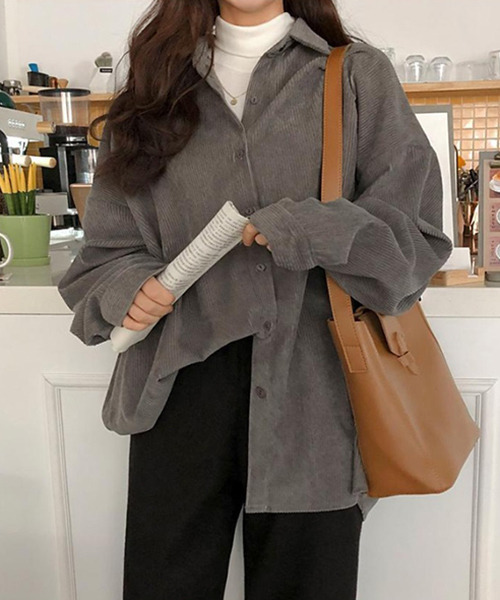 c.u.l（シーユーエル）の「【c.u.l:w】コーデュロイ ビッグシルエット シャツ culw78（シャツ/ブラウス・レディース・グレー/ブルー/アイボリー・FREE）」の6枚目の写真