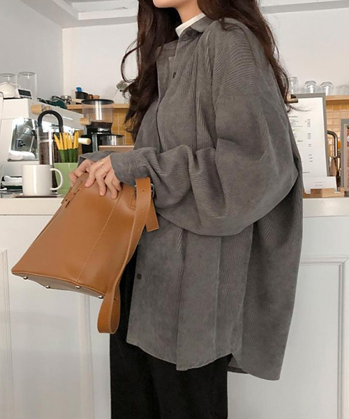 c.u.l（シーユーエル）の「【c.u.l:w】コーデュロイ ビッグシルエット シャツ culw78（シャツ/ブラウス・レディース・グレー/ブルー/アイボリー・FREE）」の13枚目の写真