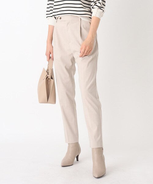 index（インデックス）の「◆DELEGANTタックテーパードパンツ【WEB限定サイズ】（スーツパンツ・レディース・ネイビー/ライトベージュ/ブラック系1/ライトオレンジ系・38/40/36/42）」の3枚目の写真