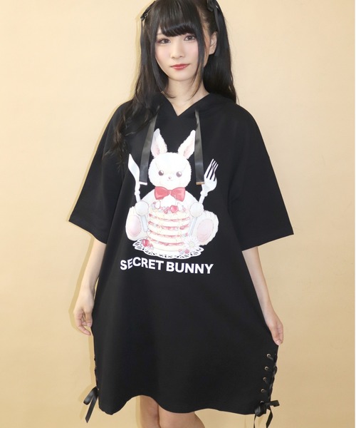Secret Honey（シークレットハニー）の「パンケーキうさぎフード付ビッグTシャツ（Tシャツ/カットソー・レディース・ブラック/ピンク/ワインレッド・FREE）」の9枚目の写真