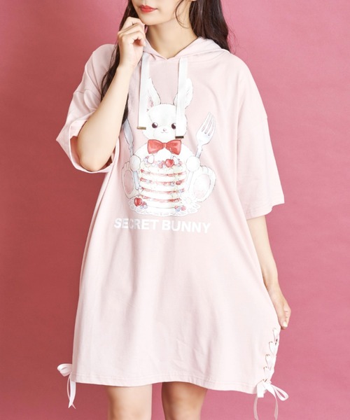 Secret Honey（シークレットハニー）の「パンケーキうさぎフード付ビッグTシャツ（Tシャツ/カットソー・レディース・ブラック/ピンク/ワインレッド・FREE）」の6枚目の写真