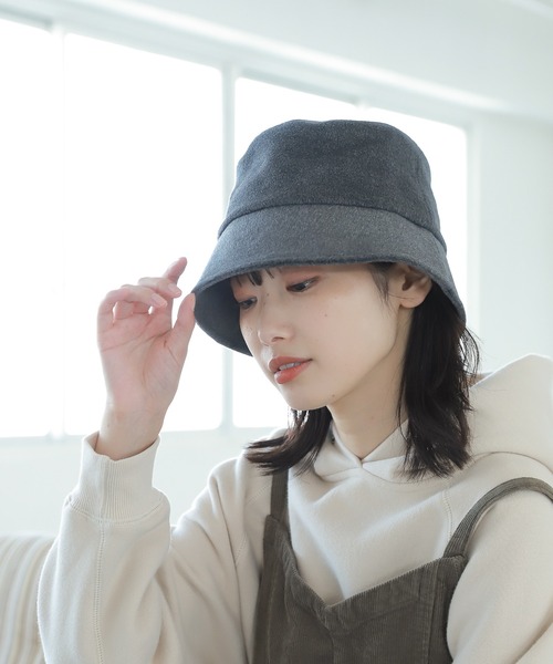 LAKOLE（ラコレ）の「シャギーバケットハット / 215357（ハット・レディース・ベージュ/ブラウン/グレー・FREE）」の2枚目の写真