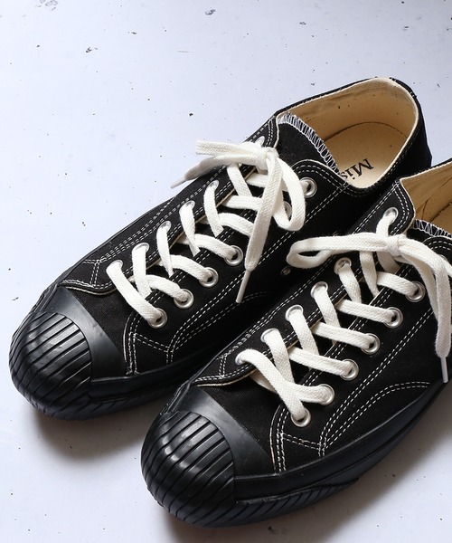 SPINNS（スピンズ）の「ゴムソール キャンバススニーカー（スニーカー・メンズ・ブラック/アイボリー・M/L）」の2枚目の写真
