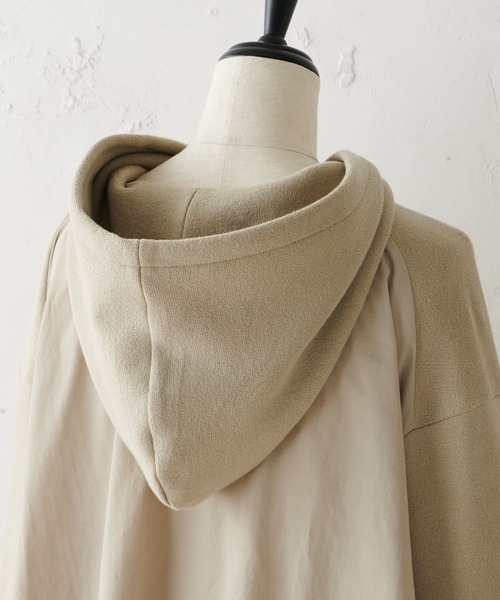 BEARDSLEY（ビアズリー）の「テープ刺繍ニットパーカー（パーカー・レディース・サンドベージュ/ネイビー・FREE）」の7枚目の写真