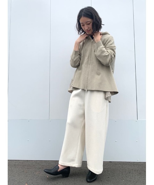 BEARDSLEY（ビアズリー）の「テープ刺繍ニットパーカー（パーカー・レディース・サンドベージュ/ネイビー・FREE）」の13枚目の写真