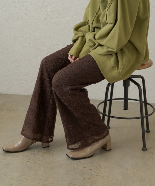 Kastane(カスタネ)の「ソフトレザースクエアブーツ(ブーツ・レディース・ブラック/グレイッシュベージュ/アイボリー・37/38/39)」の5枚目の写真