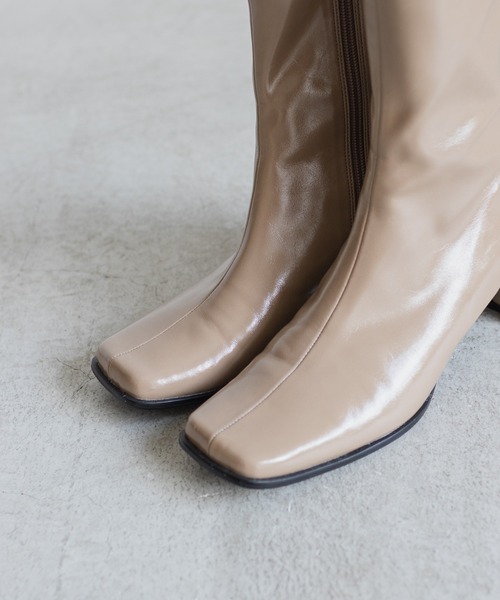 Kastane(カスタネ)の「ソフトレザースクエアブーツ(ブーツ・レディース・ブラック/グレイッシュベージュ/アイボリー・37/38/39)」の8枚目の写真