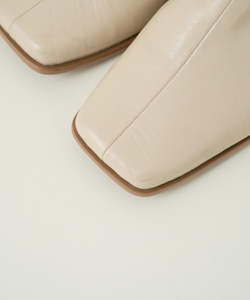 Kastane(カスタネ)の「ソフトレザースクエアブーツ(ブーツ・レディース・ブラック/グレイッシュベージュ/アイボリー・37/38/39)」の18枚目の写真