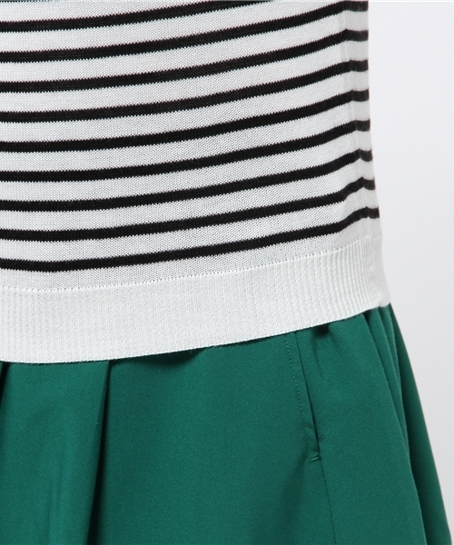 WEGO（ウィゴー）の「WEGO/オフショルVネックニット（ニット/セーター・レディース・ホワイト/ホワイト系その他/ブラック系その他/サックスブルー/ブルー系その他/トリコロール・FREE）」の13枚目の写真