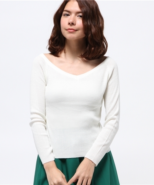 WEGO（ウィゴー）の「WEGO/オフショルVネックニット（ニット/セーター・レディース・ホワイト/ホワイト系その他/ブラック系その他/サックスブルー/ブルー系その他/トリコロール・FREE）」の15枚目の写真